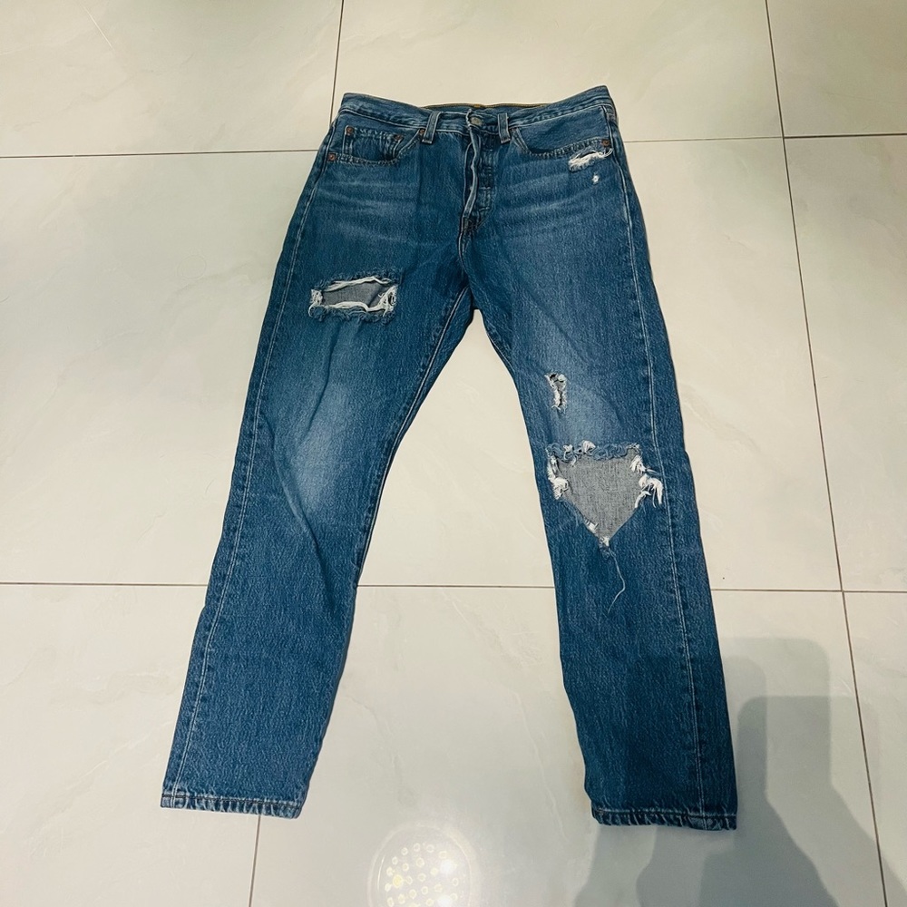 Levi 501 Distressed skinny